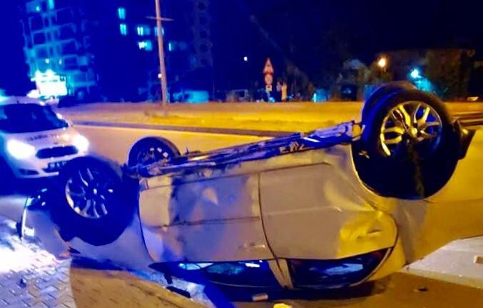 Kontrolden çıkarak karşı şeride geçen otomobil takla attı, sürücü ağır yaralandı