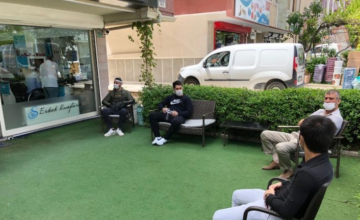 ‘Kontrollü Hayat’ın ilk gününde kuaför ve berber esnafı kepenk açtı