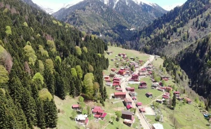Korona virüs salgını sürecinde Ayder Yaylası’ndaki kentsel dönüşüm çalışmaları hız kazandı