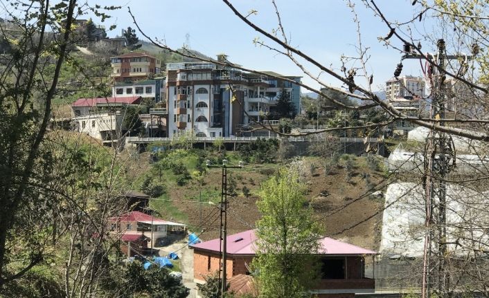 Korona virüsten hayatını kaybeden BTP Genel Başkanı Haydar Baş’ın evinin bulunduğu mahallede karantina kalktı