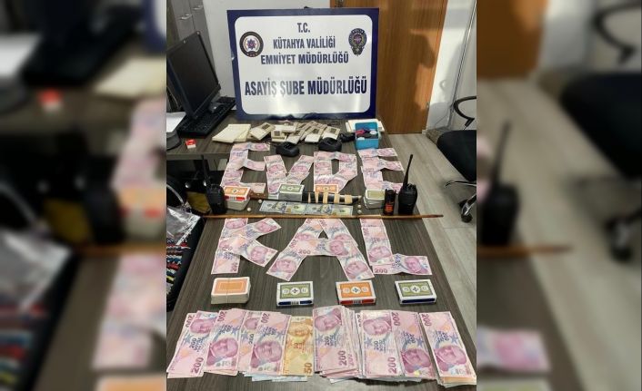 Kumar baskınında 25 bin 650 TL ve 200 dolar ele geçirildi