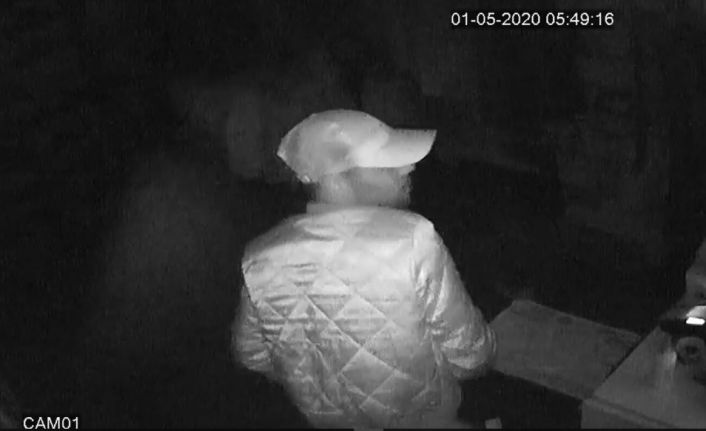 Kuşadası’nda kuru sıkı tabancaları çalan hırsız yakalandı