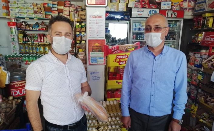 Mahalle muhtarından örnek davranış