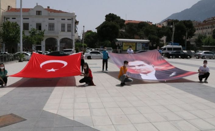 Manisa’da Gençlik Haftası törenle başladı