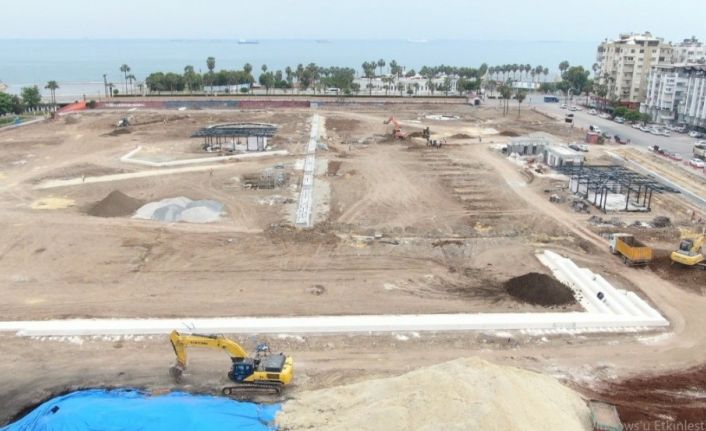 Mersin’de ’Millet Bahçesi’ çalışmaları hız kesmeden devam ediyor