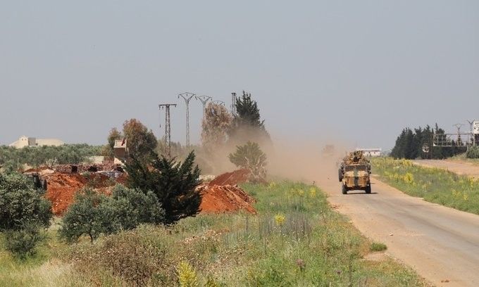 MSB: "Türkiye-Rusya Federasyonu Mutabakatı çerçevesinde; İdlib’deki M4 Karayolunda, kara ve hava unsurlarının katılımıyla 11’inci Türk-Rus Birleşik Kara Devriyesi icra edildi."