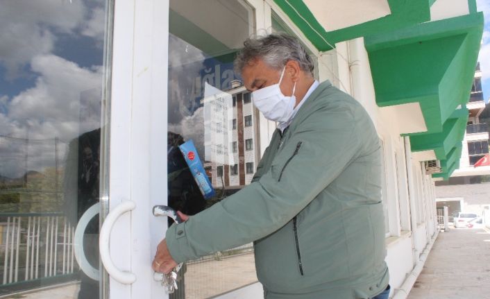 Muğlaspor Başkanı Erol Kapiz: "Liglerin ileri bir tarihe ertelenmesini talep ediyoruz"