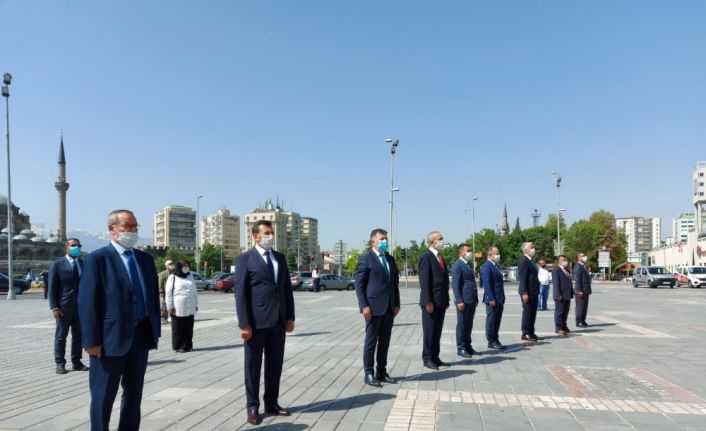 Murat Eskici: ”Gazi Mustafa Kemal Atatürk’ün izinden giden bir gençlik olduğunu hepimiz görüyoruz”