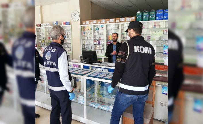 Muş’ta maske dağıtım denetimi yapıldı