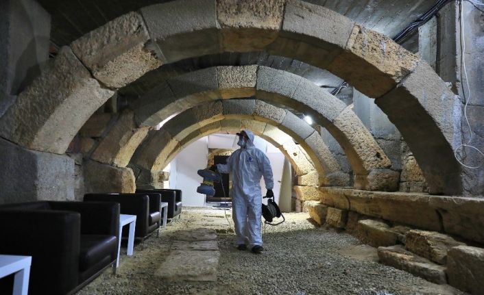 Müzik seslerinin yankılanacağı 2 bin 500 yıllık antik tiyatro dezenfekte edildi