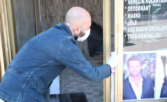 (Özel) Destek kredisiyle iş yerini yeniledi, heyecanla saç keseceği ilk günü bekliyor