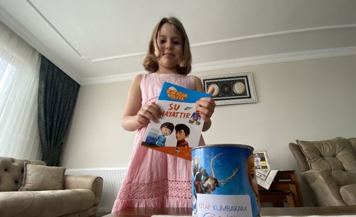 (ÖZEL) Evlerinde okudukları her bir kitap için AFAD’a para bağışlıyorlar