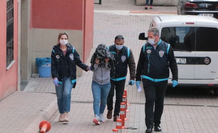 Polis cinayetin zanlısını yakalamak için şehirdeki S.K. isimli kadınlarla görüştü