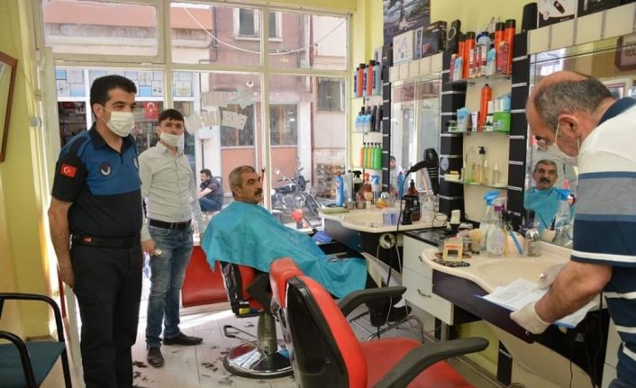 Şuhut’ta berber ve kuaförlere korona virüs denetimi