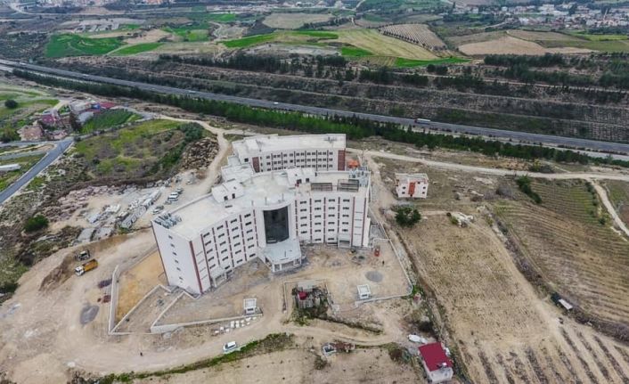 Tarsus Uluslararası İmam Hatip Lisesi inşaatı hızla sürüyor