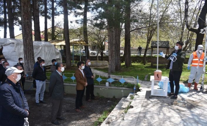 Tatvan Belediyesinden berberlere “Korona virüs” eğitimi