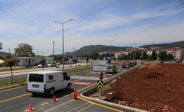 Tayyare Kavşağı’nın yol çizgileri çizildi