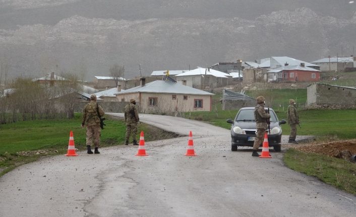 Taziye kurulan mahallede 6 korona virüslü tespit edildi, 4 mahalle karantinaya alındı