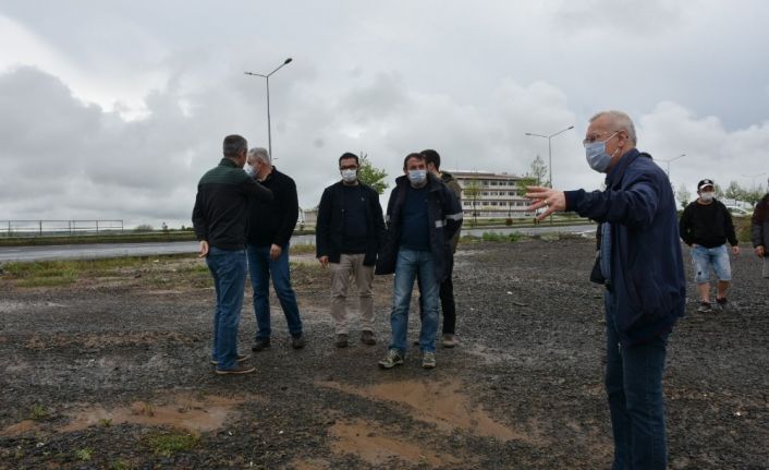 TESKİ Genel Müdürü İçöz, yoğun yağış nedeniyle birçok noktada incelemede bulundu