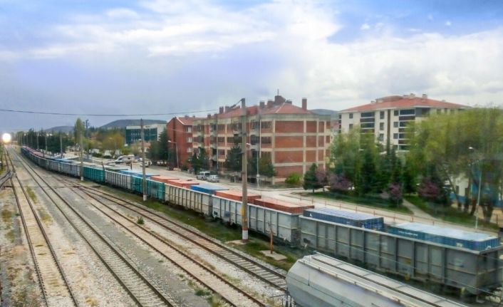 Türkiye’nin tek seferde en uzağa giden en uzun ihracat treni yolda