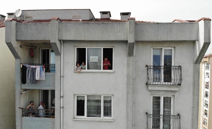 Tuzla’da GENÇBÜS sokakları turladı, 19 Mayıs Atatürk’ü Anma Gençlik ve Spor Bayramı coşkusu sokaklara taştı