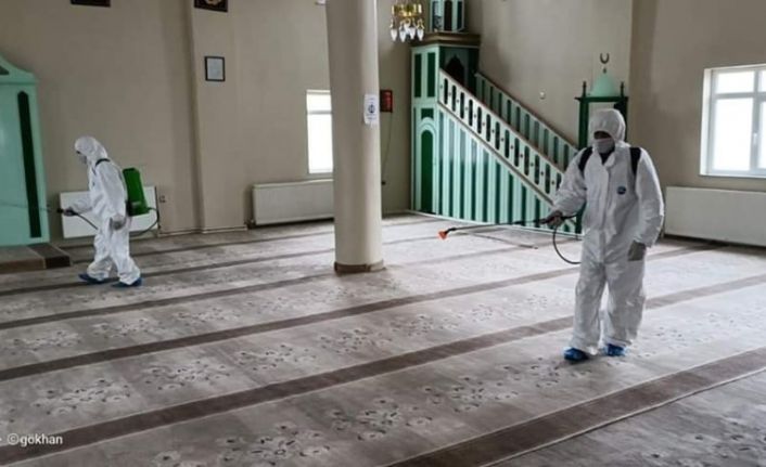 Tuzluca’da camiler dezenfekte edildi