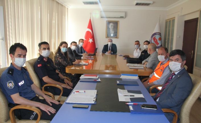 Vali Ömer Toroman Emet’i ziyaret etti