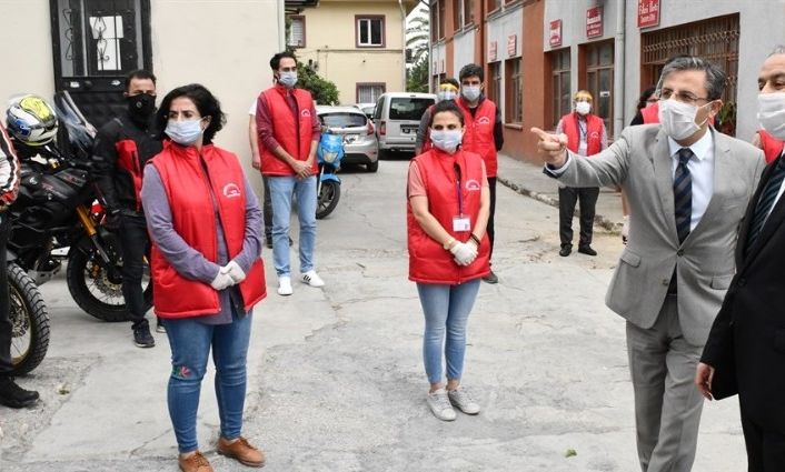 Vali Su, Vefa Sosyal Destek Grubu görevlilerini ziyaret etti
