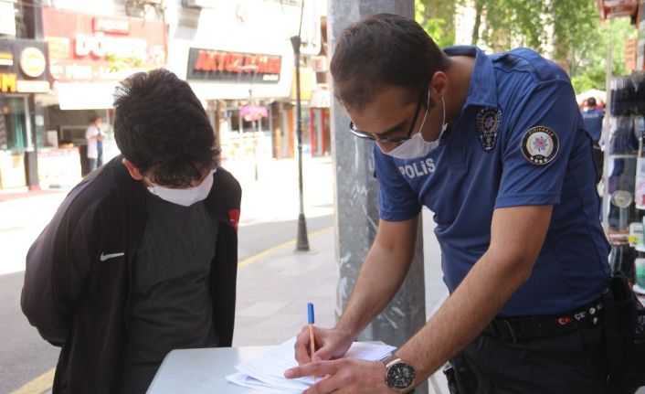Valilik, harita ile gösterdiği yerlerde ’zorunlu maske’ denetimini başlattı