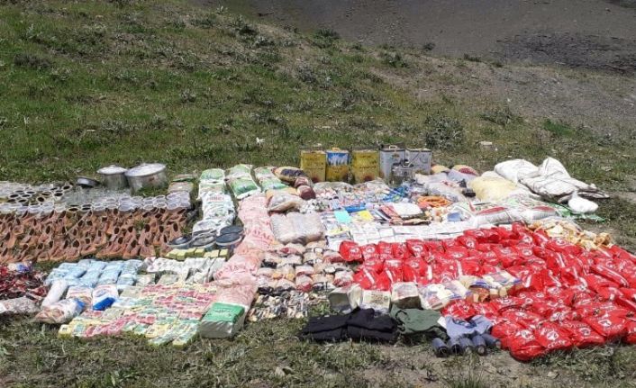 Van’da PKK/KCK terör örgütü operasyonunda 5,5 ton tahıl ve kuru bakliyat ele geçirildi