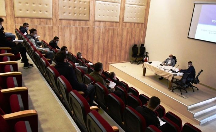 Yalova’da berber ve kuaförlerle yeni dönem görüşüldü