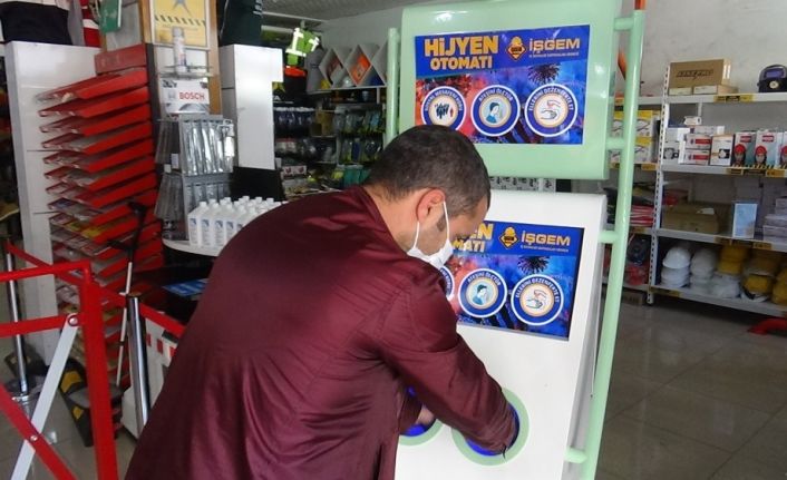 Yerli ve milli sermaye ile üretilen akıllı dezenfektan otomatına büyük ilgi