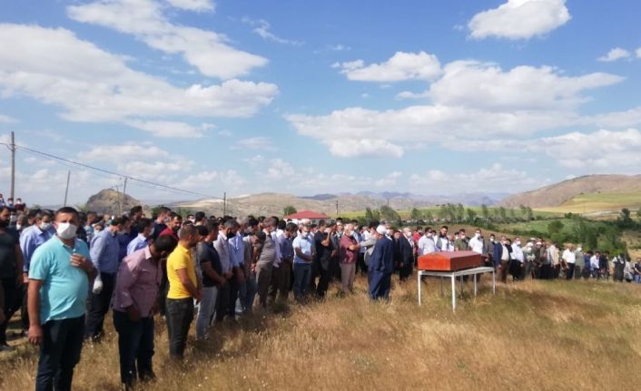 Tren kazasında hayatını kaybeden makinist son yolculuğuna uğurlandı