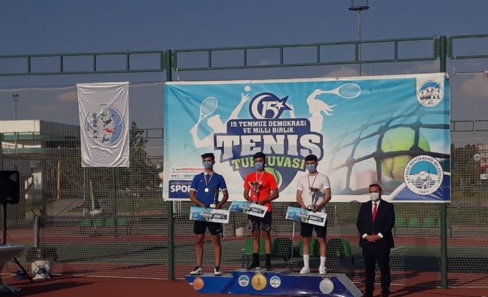 15 Temmuz Demokrasi ve Milli Birlik Günü Tenis Turnuvası sona erdi