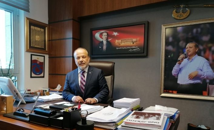 AK Partili Yavuz, “Allah İslam alemini ezandan, bayraktan ve vatandan mahrum etmesin”