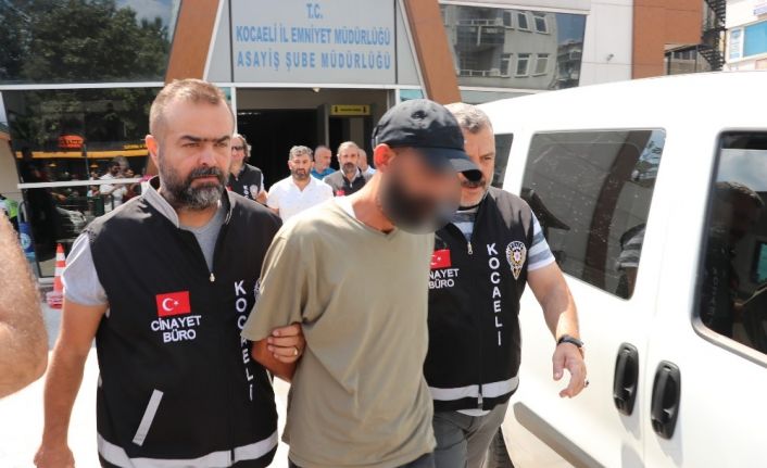 Araç içerisinde korunmaya çalışan kadını öldüren cinayet zanlısının sözleri kan dondurdu