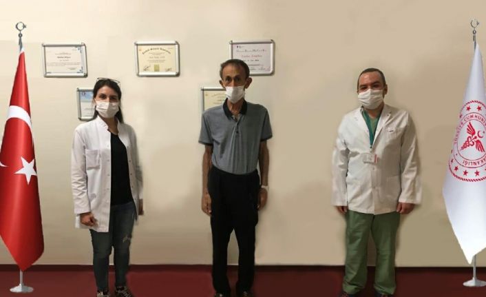 Aynı anda kolon ve akciğer rezeksiyonu ameliyatı olan 62 yaşındaki hasta sağlığına kavuştu