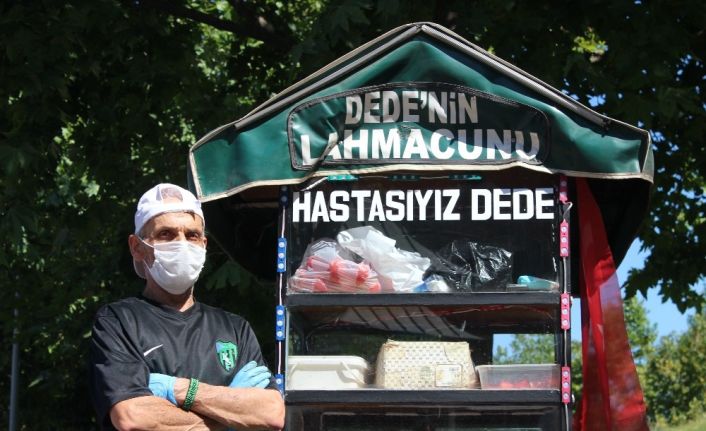 Babasından kalan yadigar seyyar arabasıyla sokak sokak gezerek lahmacun satıyor