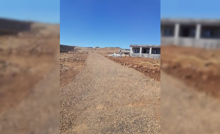Bağlar Belediyesi 200 haneli mezraya 10 günde 25 ara yol kazandırdı