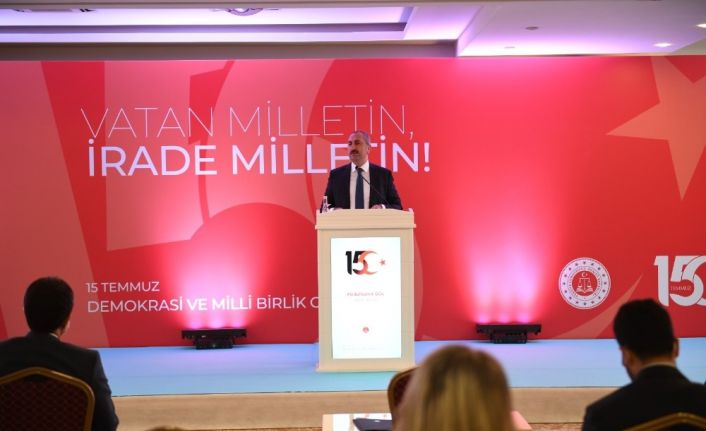 Bakan Gül: "Yargının FETÖ ile mücadelesinin tek pusulası anayasadır, kanunlardır, adalettir"