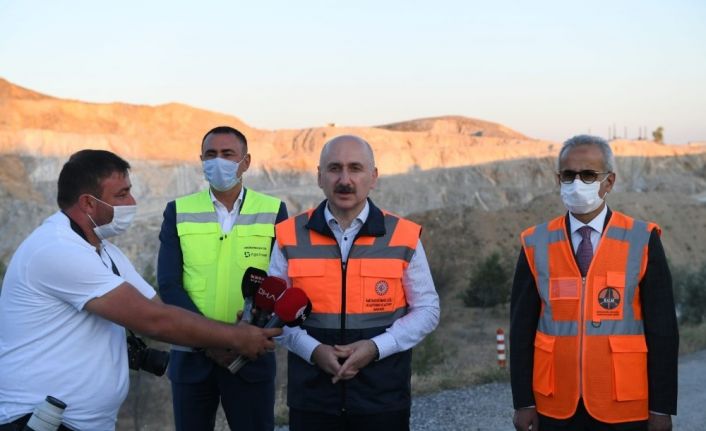 Bakan Karaismailoğlu: “(Ankara-Sivas YHT Hattı) Biz tünelin ucundaki ışığı gördük”