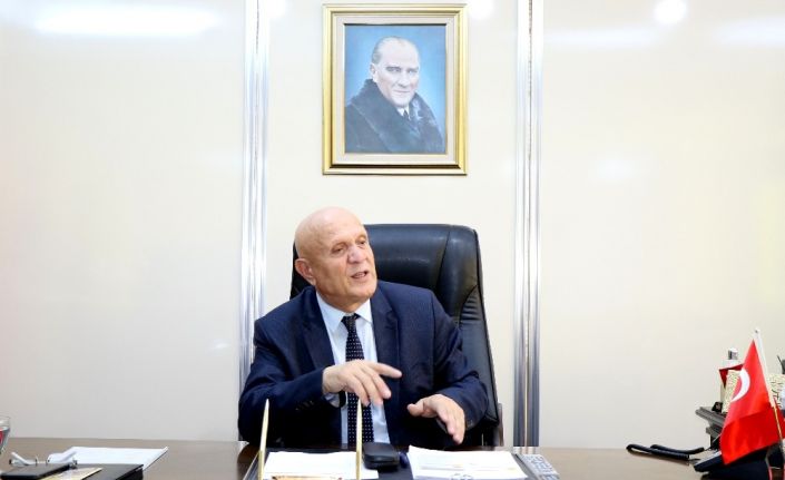 Başkan Pekmezci: “15 Temmuz’da Türklüğe kefen biçen eli ve emeli kanlı güçlerin tezgâh ve oyunları defalarca bozulmuş, buruşturulmuş ve musallat olan bela def edilmiştir”