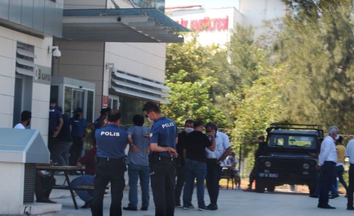 Bıçaklı sopalı kavgada ölü sayısı 2’ye yükseldi, cenazeler çevik kuvvet ve özel harekat eşliğinde teslim edildi