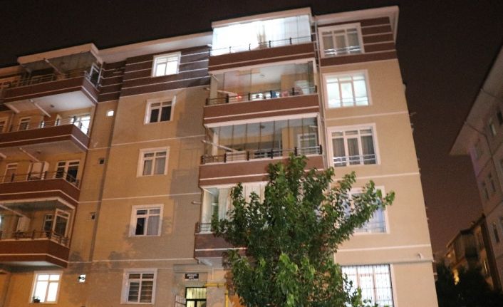 Bolu’da, 5’inci kattan düşen anne ve 10 aylık bebek hayatını kaybetti