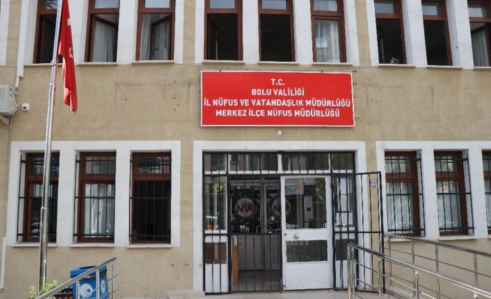 Bolu’da, Nüfus Müdürlüğü’ne girerek "Size virüs hediye getirdim" diyen şahsa 3 bin lira para cezası