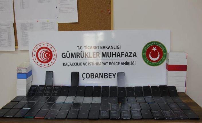 Çobanbey Sınır Kapısında 263 adet kaçak cep telefonu ele geçirildi