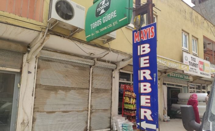 Çocuğunun korona testi pozitif olduğu halde çalışmaya devam eden berbere 5 bin lira ceza
