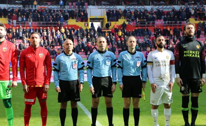 Cüneyt Çakır ikinci kez Kayserispor - Trabzonspor maçını yönetecek