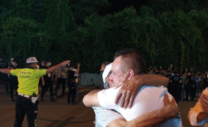 Denizlispor Başkanı Ali Çetin: “Mutluyuz, gerçekten çok ihtiyacımız olan bir puandı”