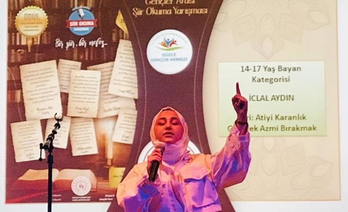 Düzce’de şiir yarışması düzenlendi